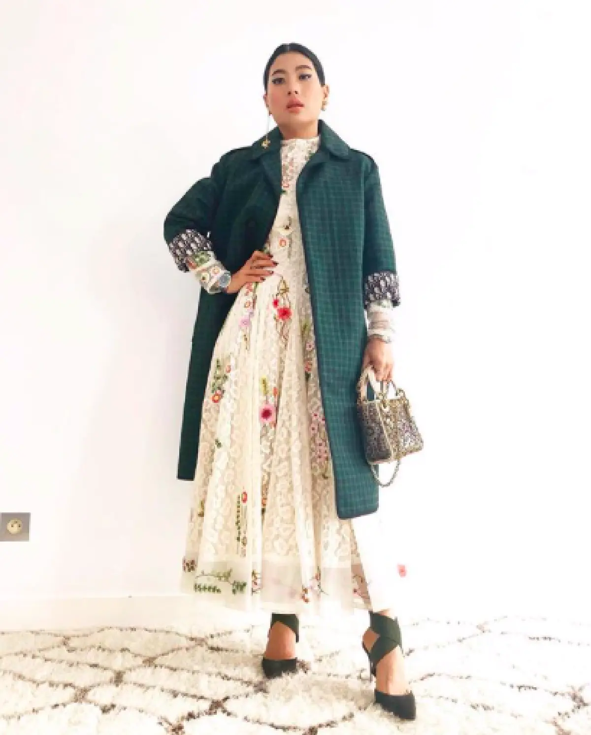 รวม 9 แฟชั่นลุค “เจ้าฟ้าสิริวัณณวรี” ทรงพระสิริโฉม เสด็จร่วมทอดพระเนตรปารีสแฟชั่นวีค