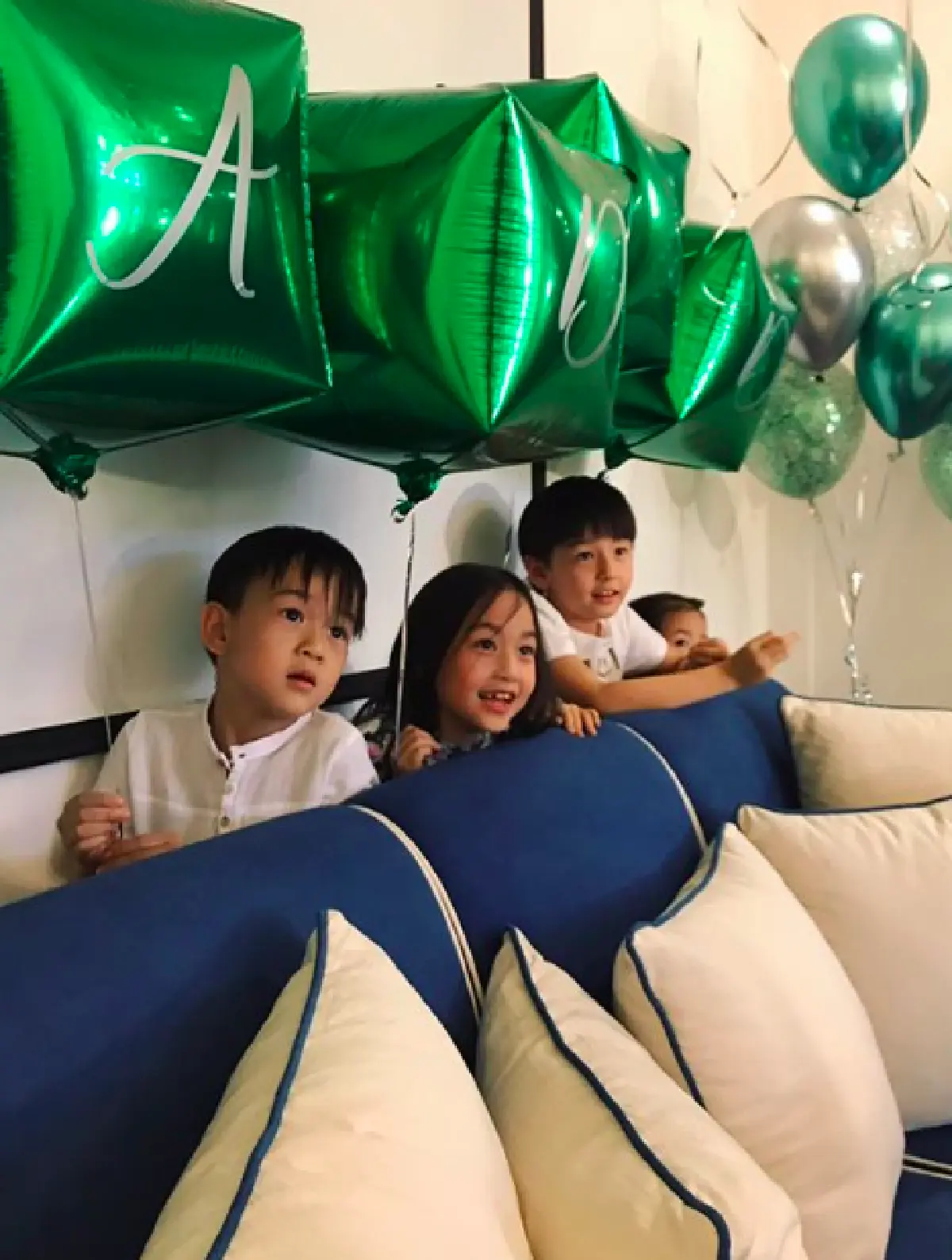 “พลอย ชิดจันทร์” แท็กทีมลูกทั้ง 4 จัดปาร์ตี้เซอร์ไพรส์วันเกิดคุณพ่อ “เคน ฮุง” อย่างอบอุ่น