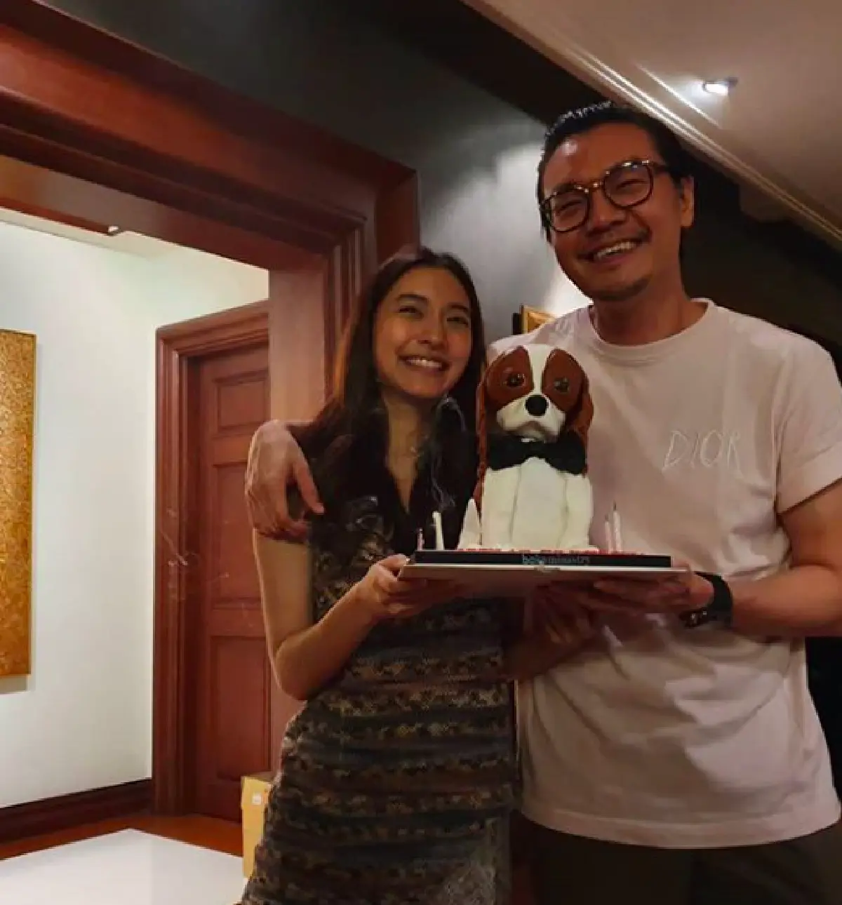 "มิว นิษฐา” สุดเซอร์ไพรส์ หลังแก๊งเพื่อนสนิทจัดปาร์ตี้วันเกิดย้อนหลังให้