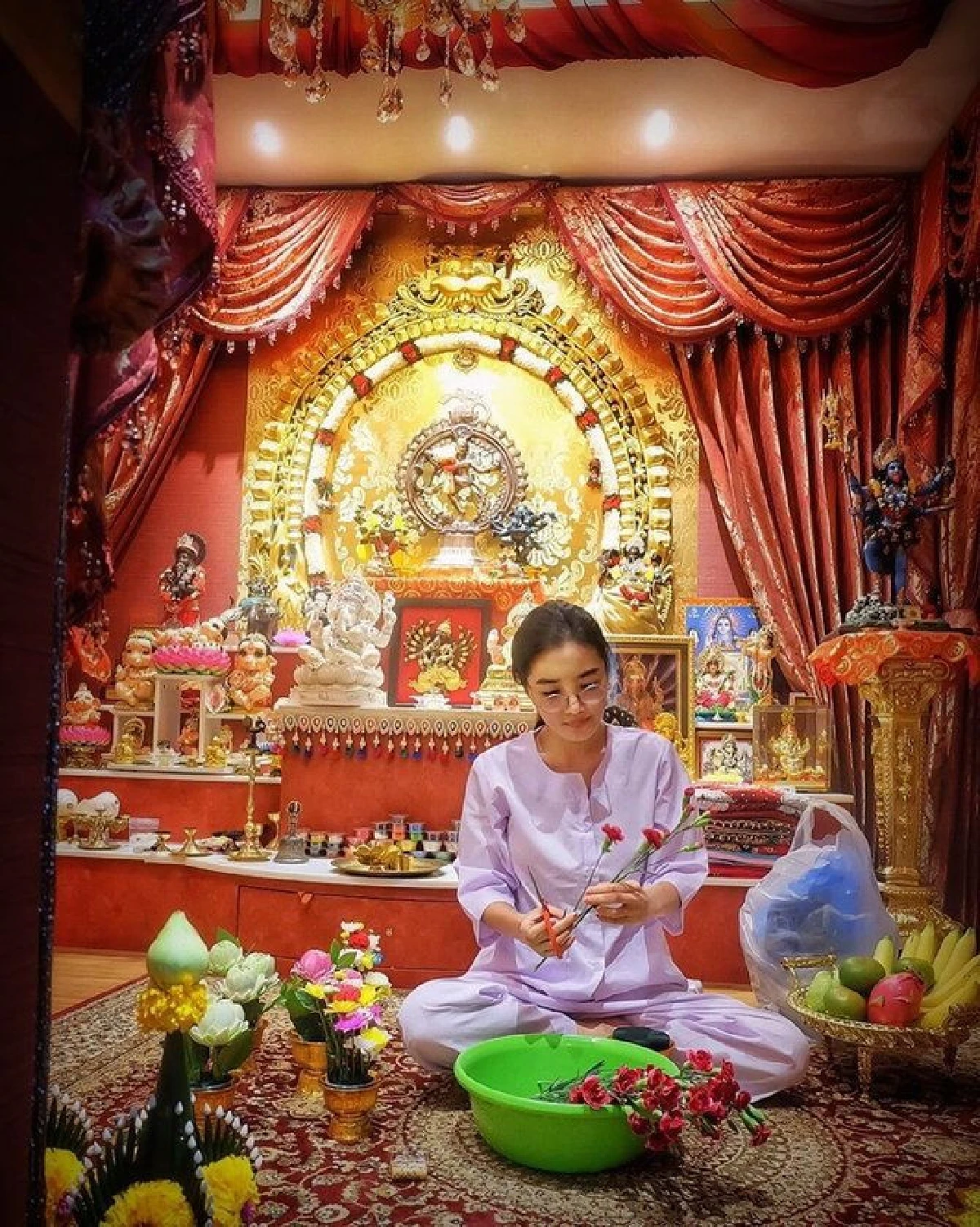 งดงามมาก "ห้องพระ” และ "ห้องเทพ” ของนักร้องสุดแซ่บ "กระแต อาร์สยาม” อลังการด้วยความศรัทธา