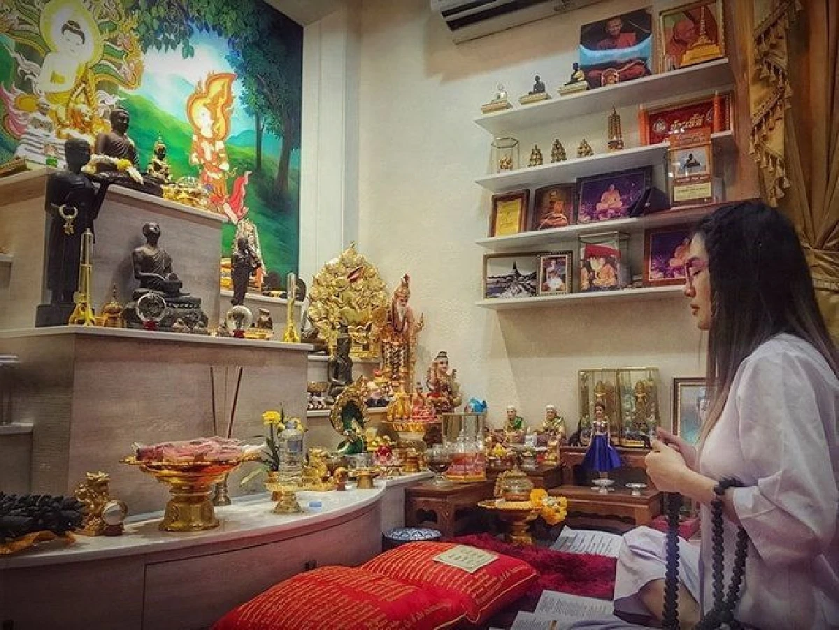 งดงามมาก "ห้องพระ” และ "ห้องเทพ” ของนักร้องสุดแซ่บ "กระแต อาร์สยาม” อลังการด้วยความศรัทธา