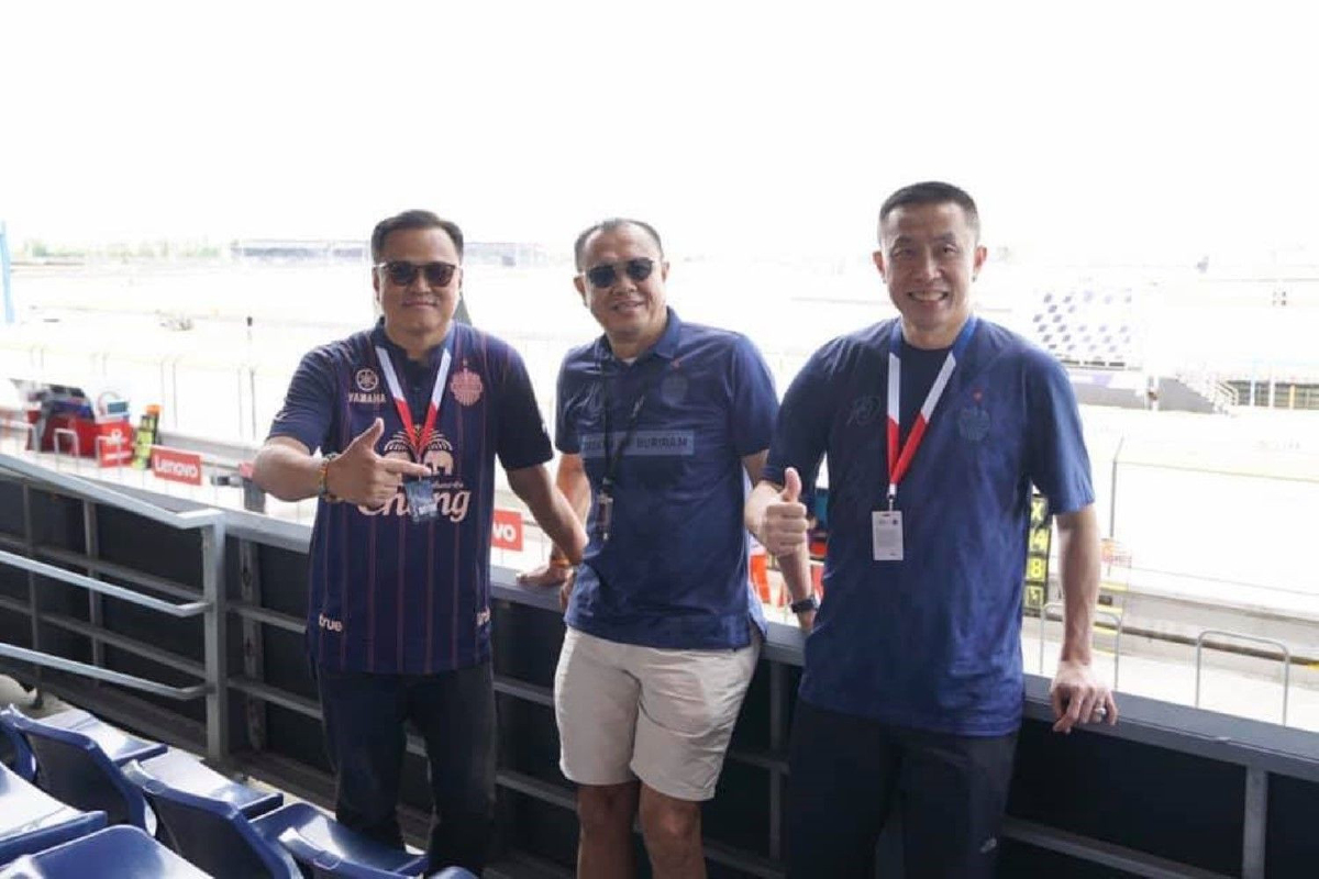"อนุทิน" เบิร์ดเดย์ "เนวิน" ยกคำสอน "นายใหญ่สุดคือประชาชน" "อนุทิน" เบิร์ดเดย์ "เนวิน" ยกคำสอน "นายใหญ่สุดคือประชาชน"