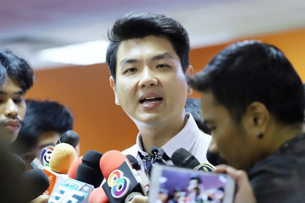 "ปิดปากประชาชน" ปิยบุตรชี้คดี "ธนาธร-พรรคร่วม" ข้อหาเดิมๆ