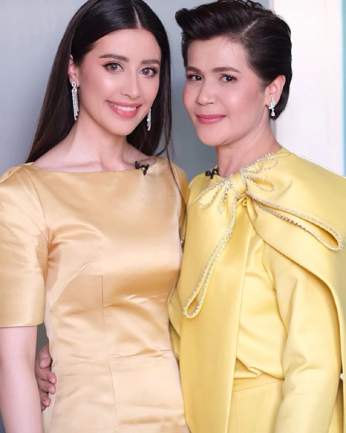 จอนนี่ แอนโฟเน่ พาลูกสาวสวยระดับนางเอก น้องจีน บินลัดฟ้าช่วยงานที่ต่างประเทศ