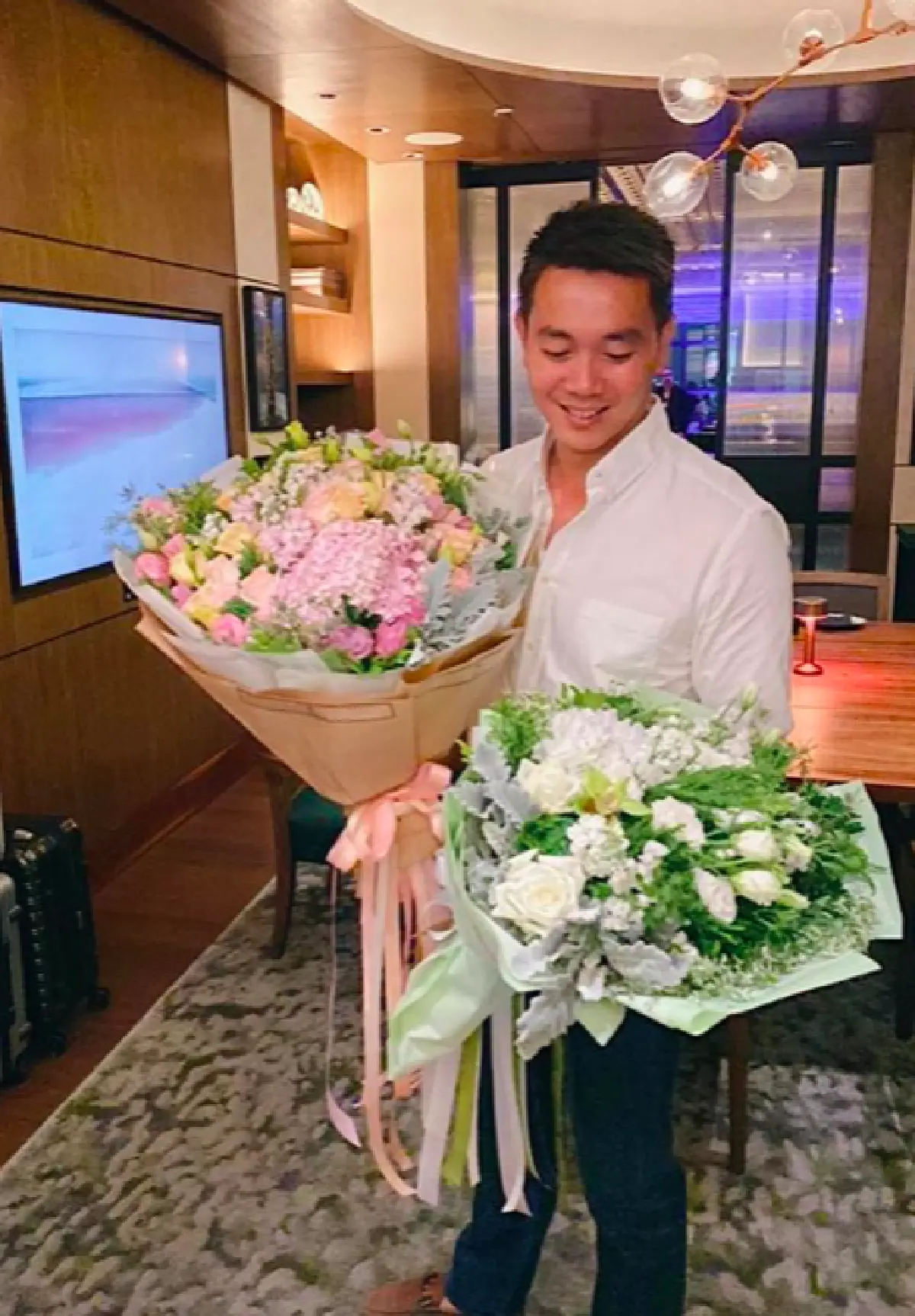 “ปันปัน” สุดแฮปปี้! แฟนหนุ่มรุ่นพี่หอบช่อดอกไม้มาร่วมยินดี พร้อมเผยภาพคู่ครั้งแรก