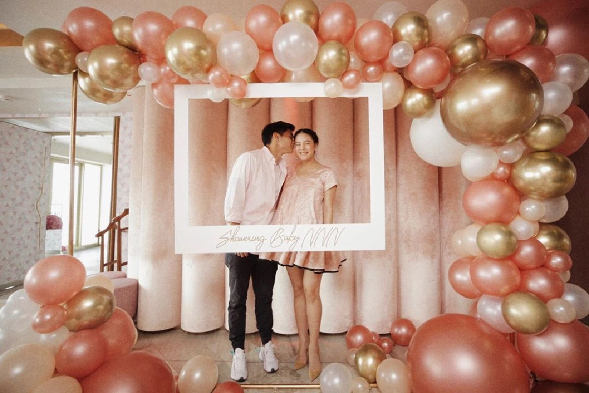 "เจนี่-มิกกี้” จัดปาร์ตี้ Baby Shower ธีมสีชมพู ต้อนรับลูกสาวคนแรกอย่างอบอุ่น