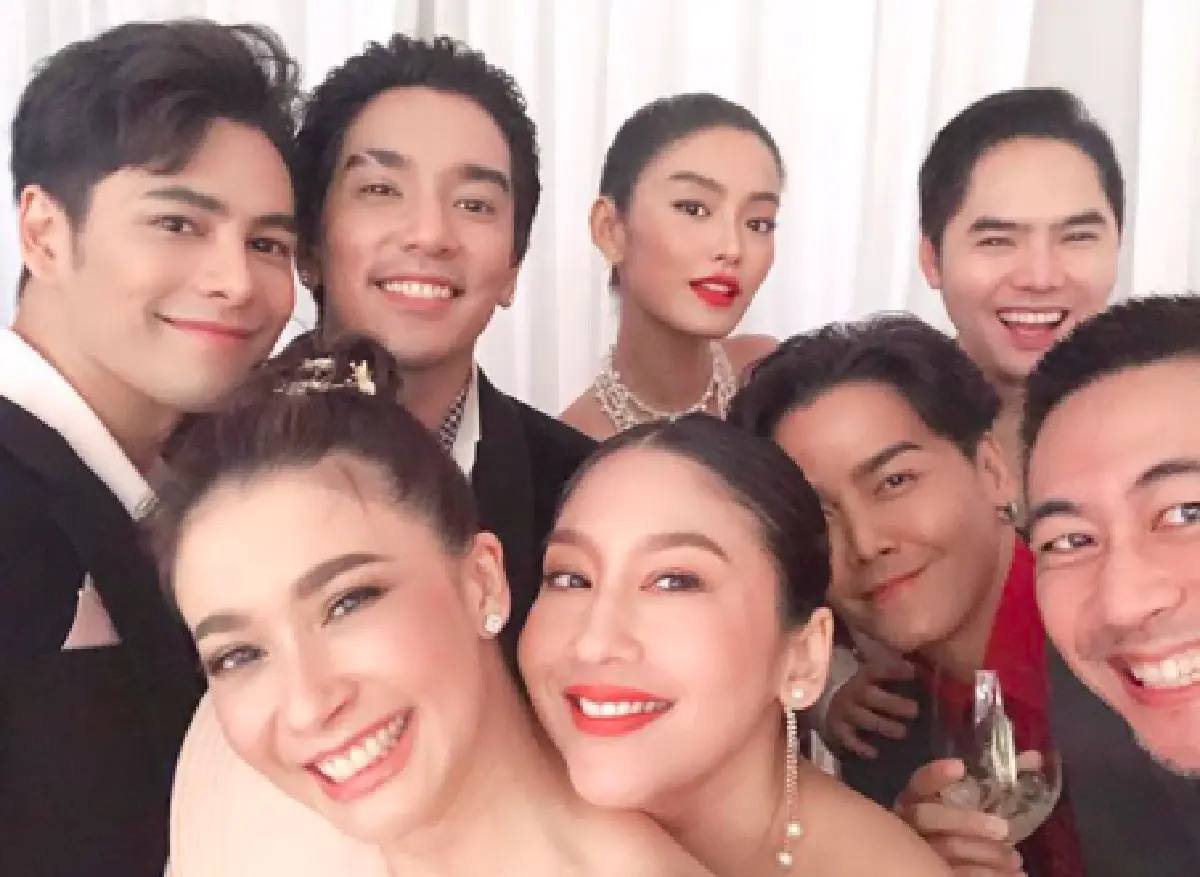 มาเกือบทั้งวงการ! “ใบเตย-ดีเจแมน” จัดงานแต่งอลังการสมการรอคอย ทุ่มงบจัดสุดหรูกว่า 10 ล้าน