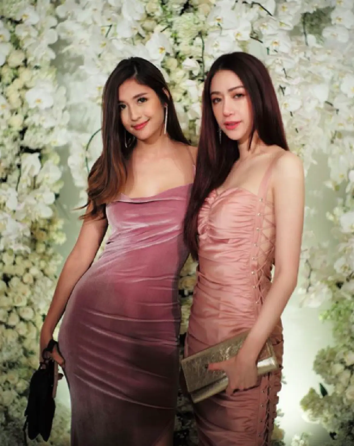 เก็บตกภาพคนบันเทิงร่วมเป็นสักขีพยานงานแต่ง “ดีเจแมน-ใบเตย”