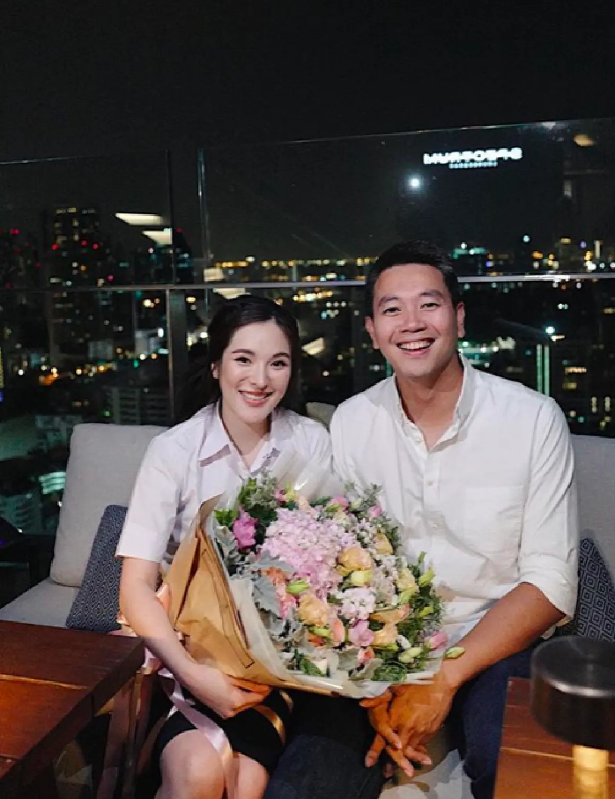 “ปันปัน” สุดแฮปปี้! แฟนหนุ่มรุ่นพี่หอบช่อดอกไม้มาร่วมยินดี พร้อมเผยภาพคู่ครั้งแรก