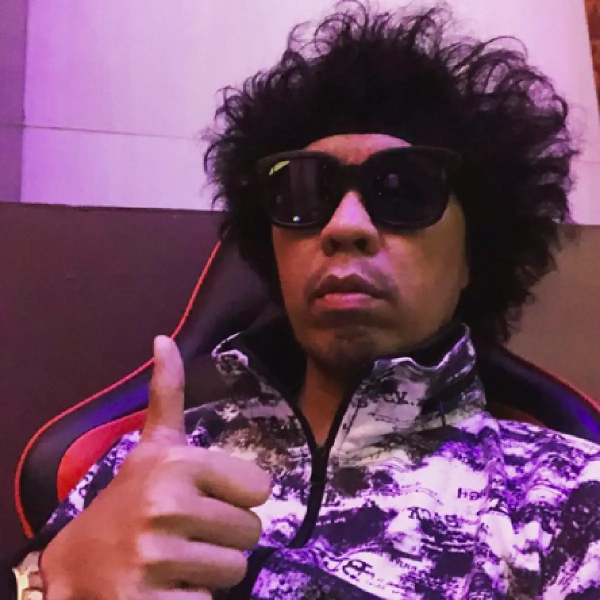 "ดีเจพล่ากุ้ง” ตัดพ้อ "ไม่อยากอยู่บนโลกใบนี้แล้ว” หลังโดนถล่มด่าบูลลี่มิสทิฟฟานี่ 2017 “โยชิ”