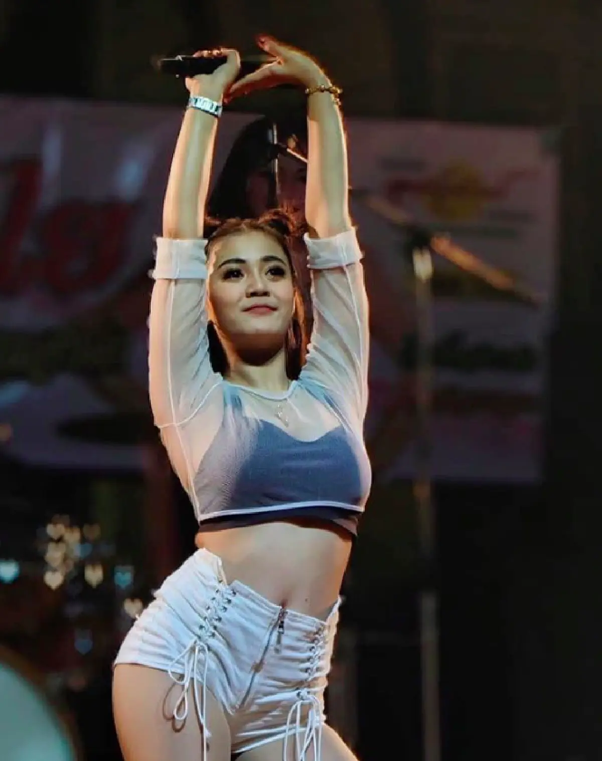 ไม่ใช่ใครที่ไหน! แฟนหนุ่ม “ลำไย ไหทองคำ" คือ  "ปุ้ย ศรีสกล” นักร้องนำวง “L.กฮ."