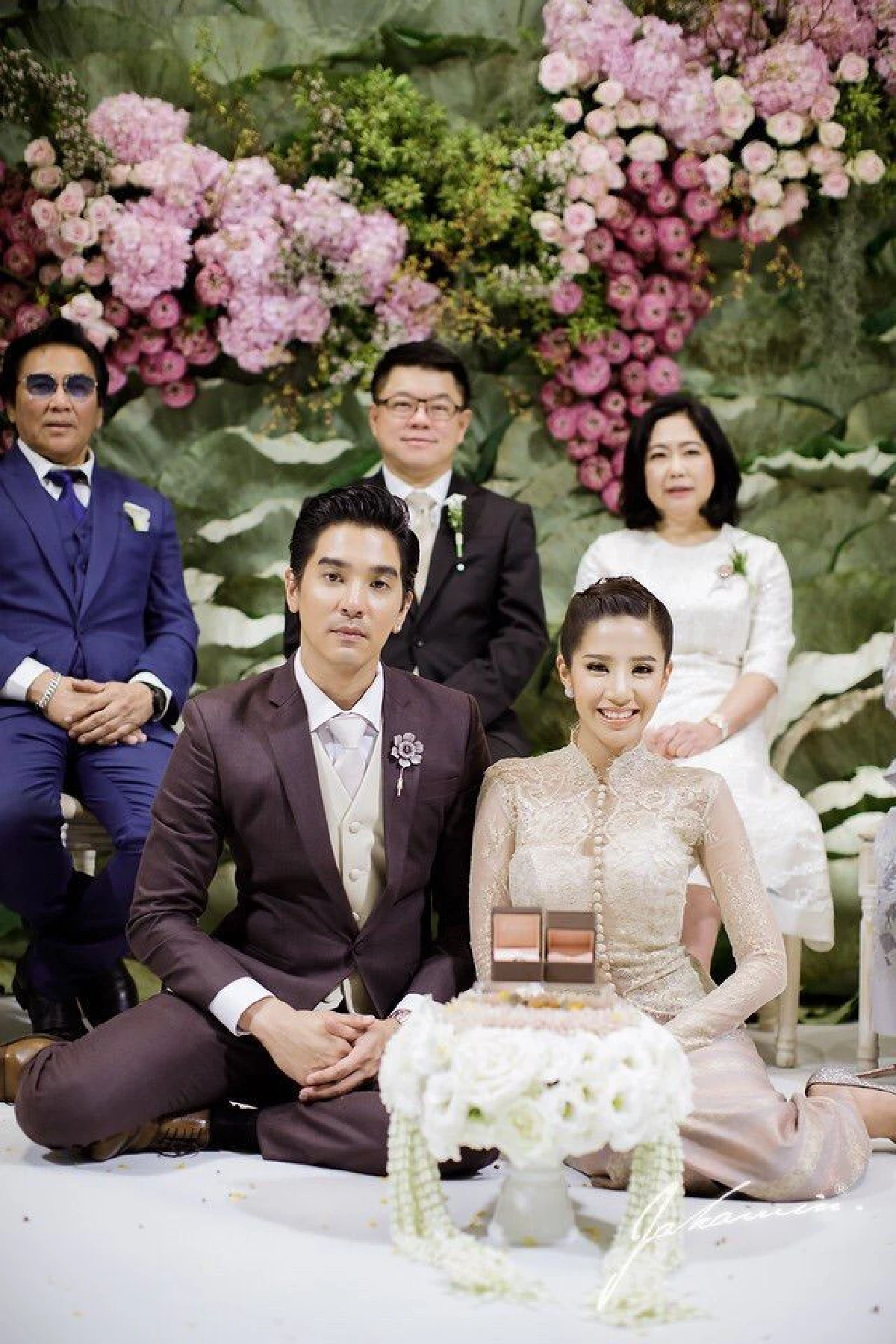 เผยที่มาสินสอด 45 ล้านที่ "ดีเจแมน" ทุ่มมอบให้ “ใบเตย อาร์สยาม” สมศักดิ์ศรีผู้หญิงกตัญญู!