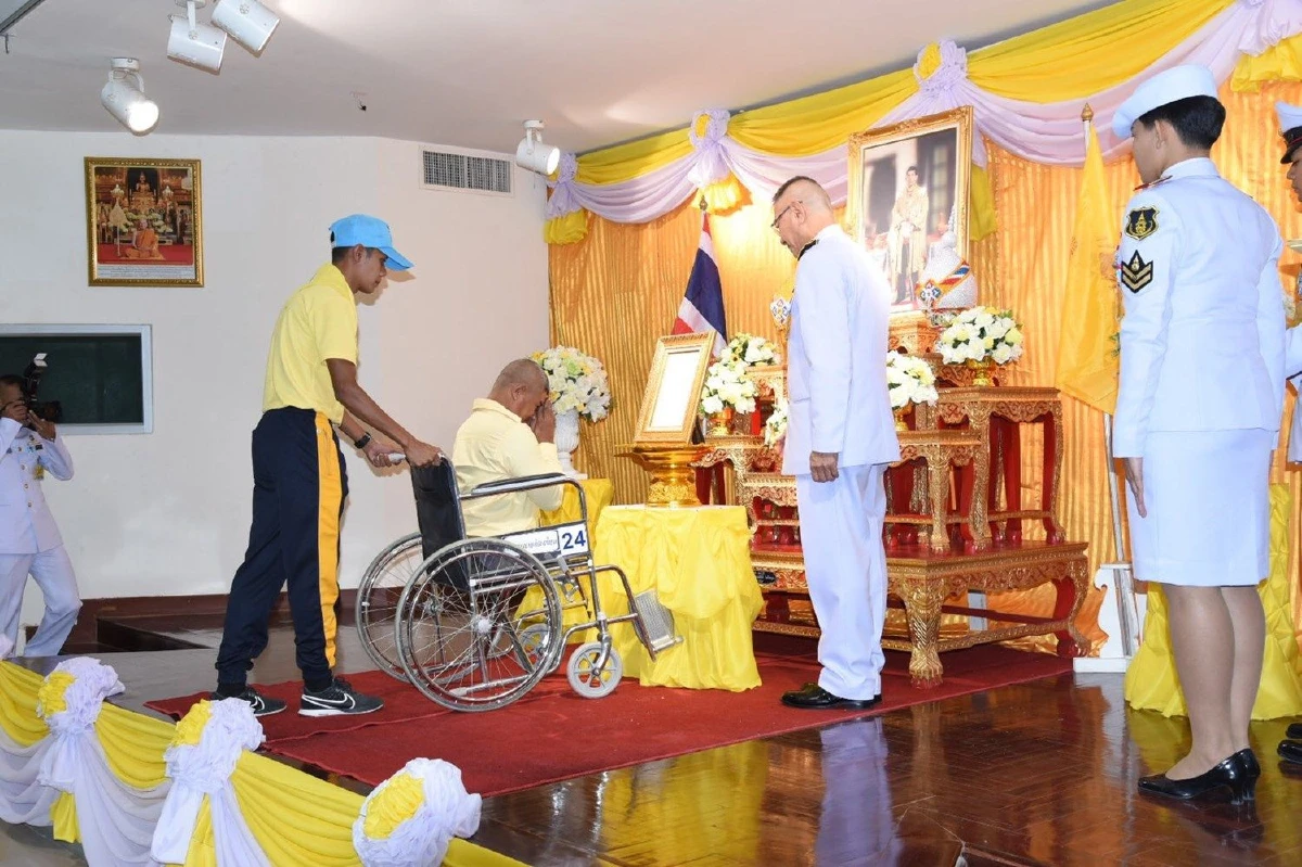 อัญเชิญพระราชกระแสชมเชยช่างซ่อมจยย.พิการแต่สู้ชีวิตไม่ย่อท้อ