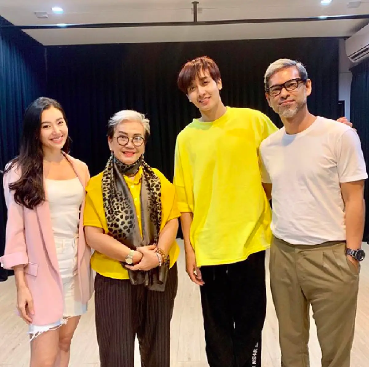 “พีค-เบลล่า” เคมีเข้ากันน่ารักสุด แค่ภาพโปรโมทละคร  "Dare to Love” ก็ฟินหนักแล้ว