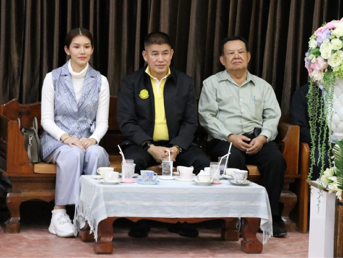 ชาวแม่ฮ่องสอนแห่ร้อง "ธรรมนัส" แก้ปัญหาที่ทำกิน-ที่อยู่อาศัย