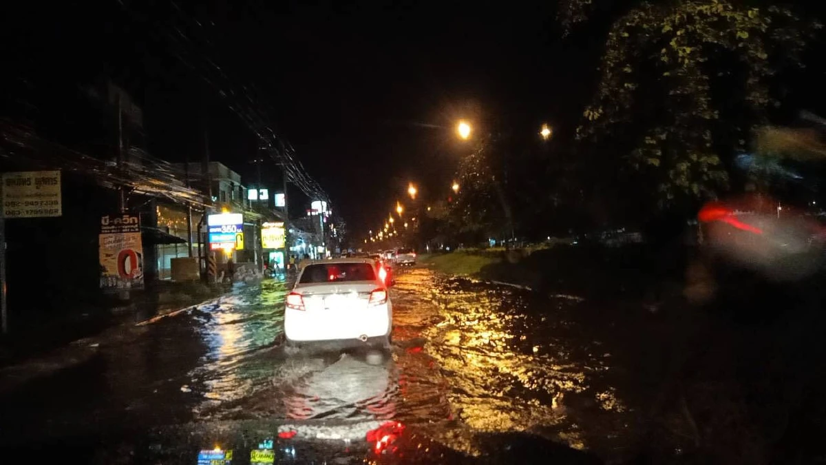 ฝนถล่มเมืองกาญจน์ในเขตเทศบาลกลายเป็นคลองในพริบตา