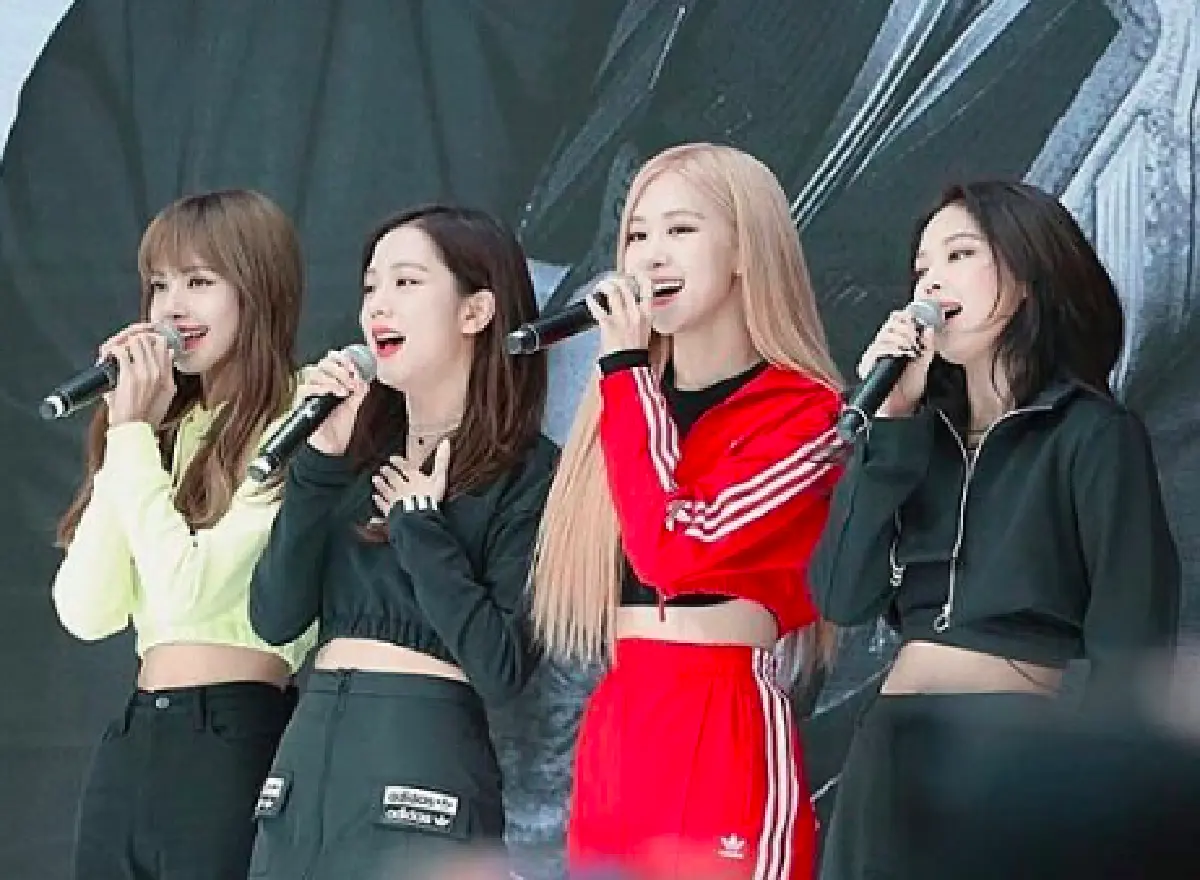 กรี๊ดลั่นเกาหลี! กับโมเมนท์ระหว่าง "David Beckham” และ 4 สาว “BLACKPINK” ในงานอีเว้นท์