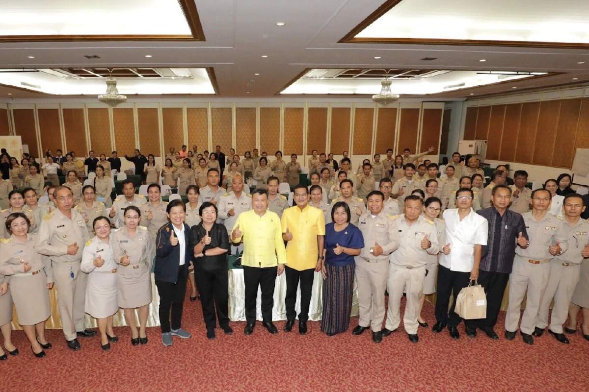 อธิบดีพช.มอบนโยบายพัฒนาการจังหวัดภาคอีสานย้ำดึงประชาชนมีส่วนร่วม