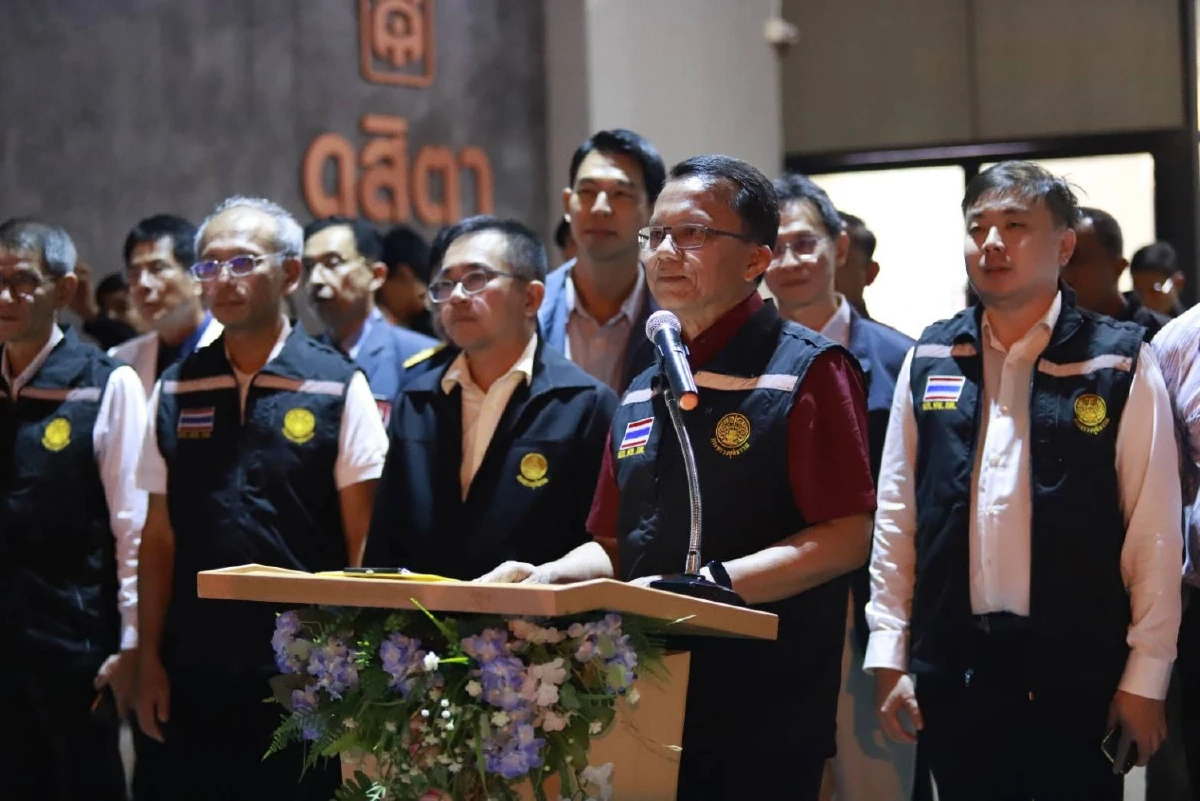 "สมศักดิ์"ลุยหาดใหญ่ตรวจสถานบันเทิงทำความเข้าใจปราบยาเสพติด