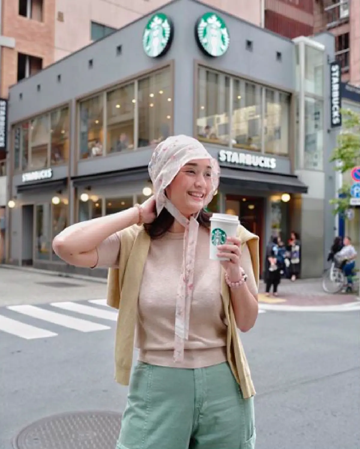 ส่องภาพเหล่าคนบันเทิงร่วมเผชิญ "พายุไต้ฝุ่นฮากิบิส” ที่ญี่ปุ่น