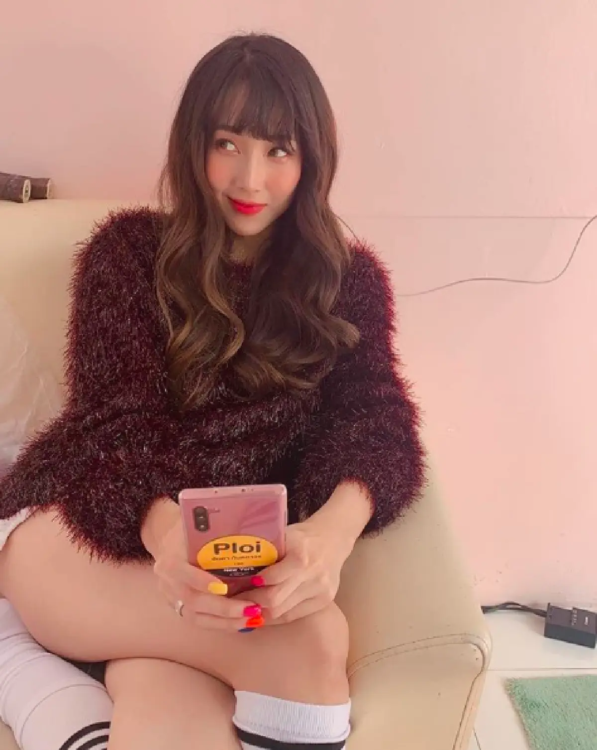 สะดุดตามาก "พลอย อัยดา” ภรรยา "กันต์ กันตถาวร”  พลิกโฉมเป็นสาวเกาหลีสุดน่ารัก