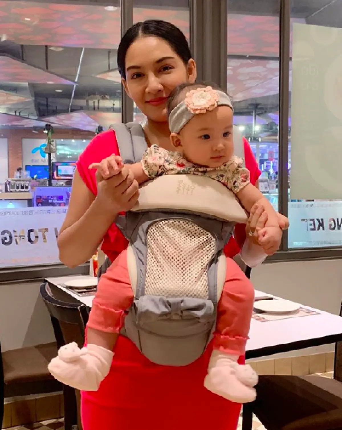 “น้องเมดา” ลูกสาว “เจมส์-ครูก้อย” อายุแค่ 6 เดือนกว่า แต่แววความสวยออร่ามาเต็ม