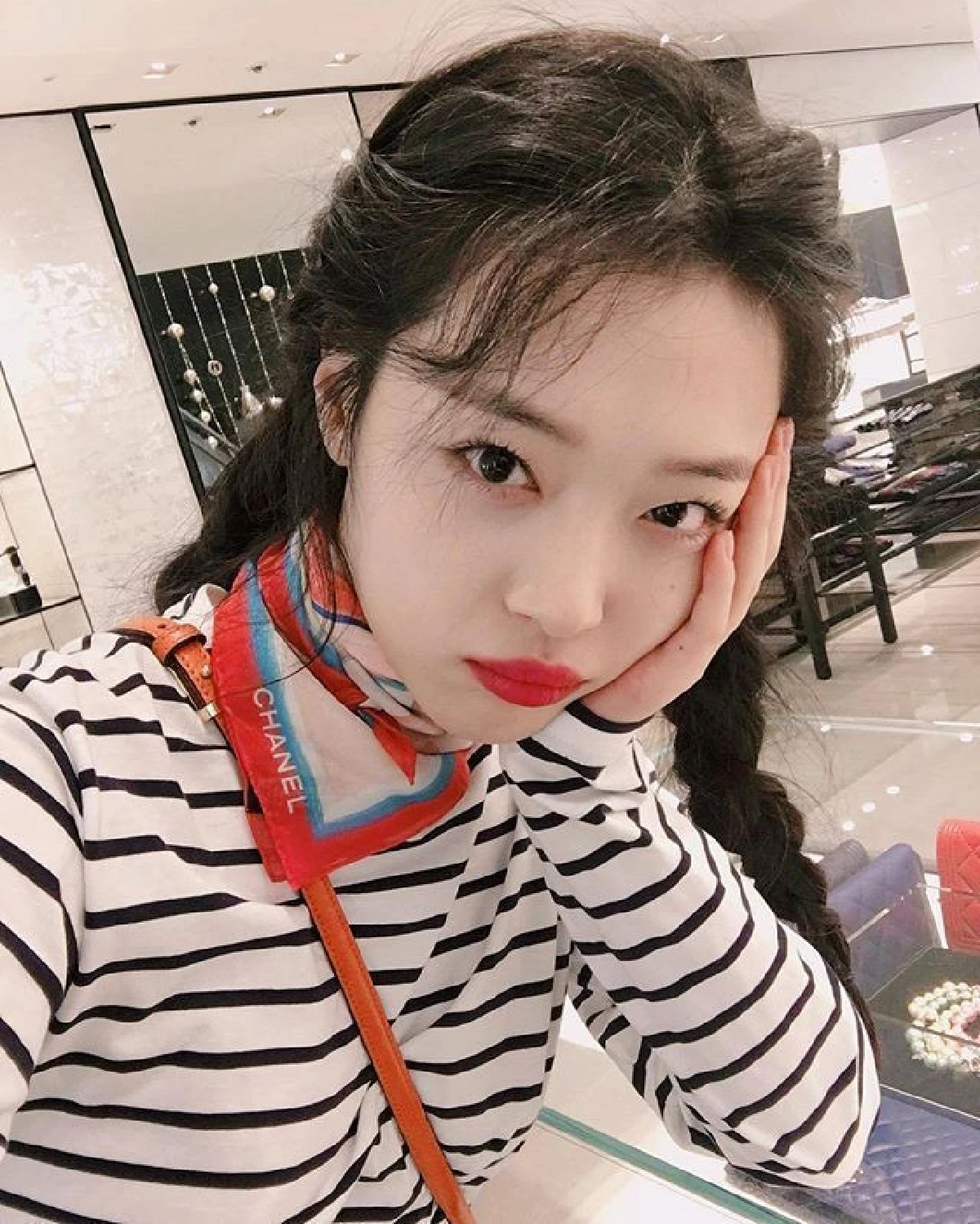 ชาวเน็ตแห่ติดแฮชแท็ก #stopbullying จากกรณีการจากไปของไอดอลสาว "ซอลลี่” วัย 25 ปี