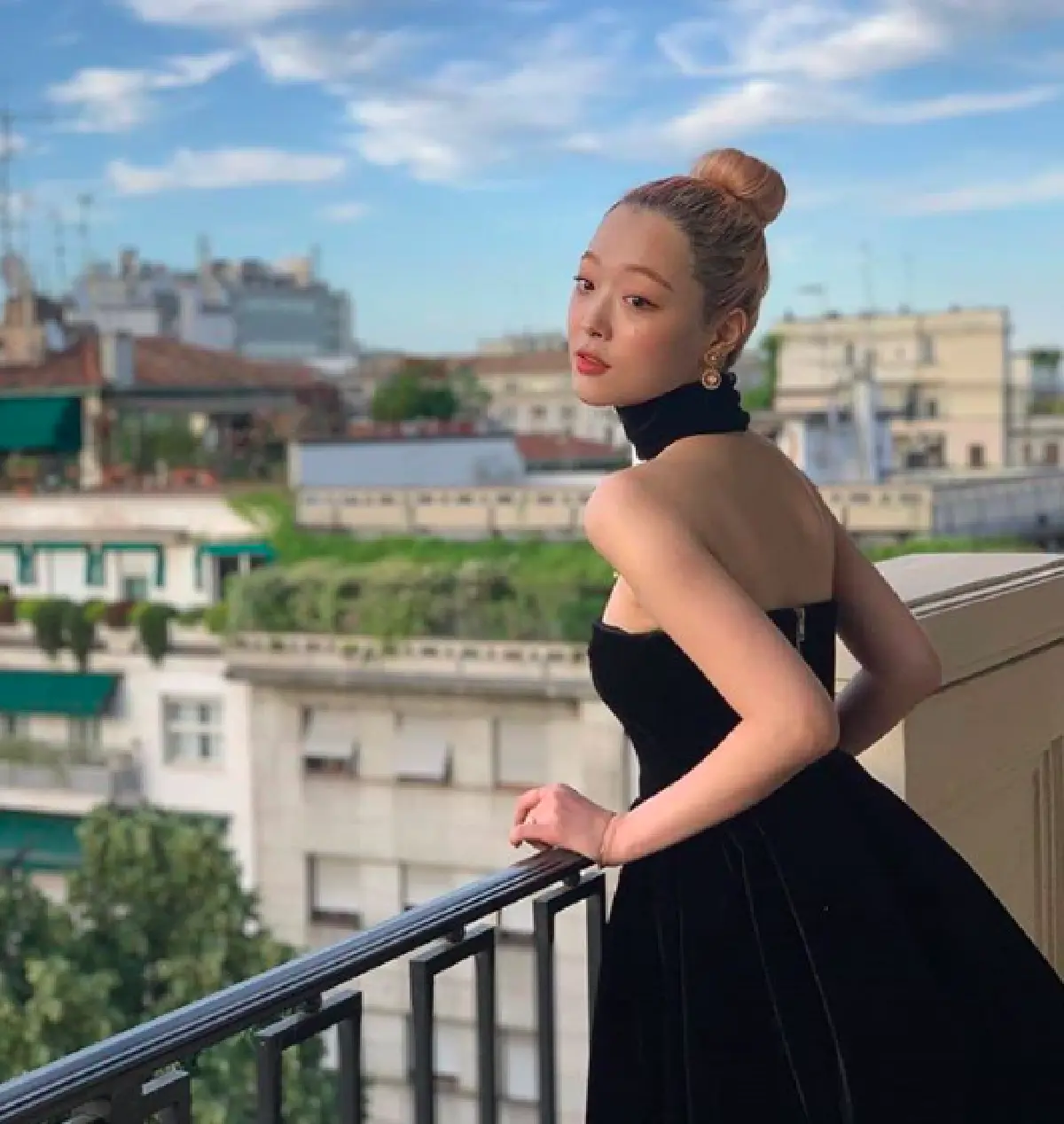 ชาวเน็ตแห่ติดแฮชแท็ก #stopbullying จากกรณีการจากไปของไอดอลสาว "ซอลลี่” วัย 25 ปี