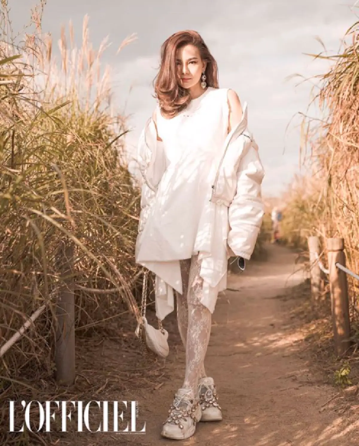 "ดิว อริสรา” ปังมาก! แต่งตัวจัดเต็มร่วมงาน Seoul Fashion Week เรียกแสงแฟลชจากช่างภาพรัวๆ