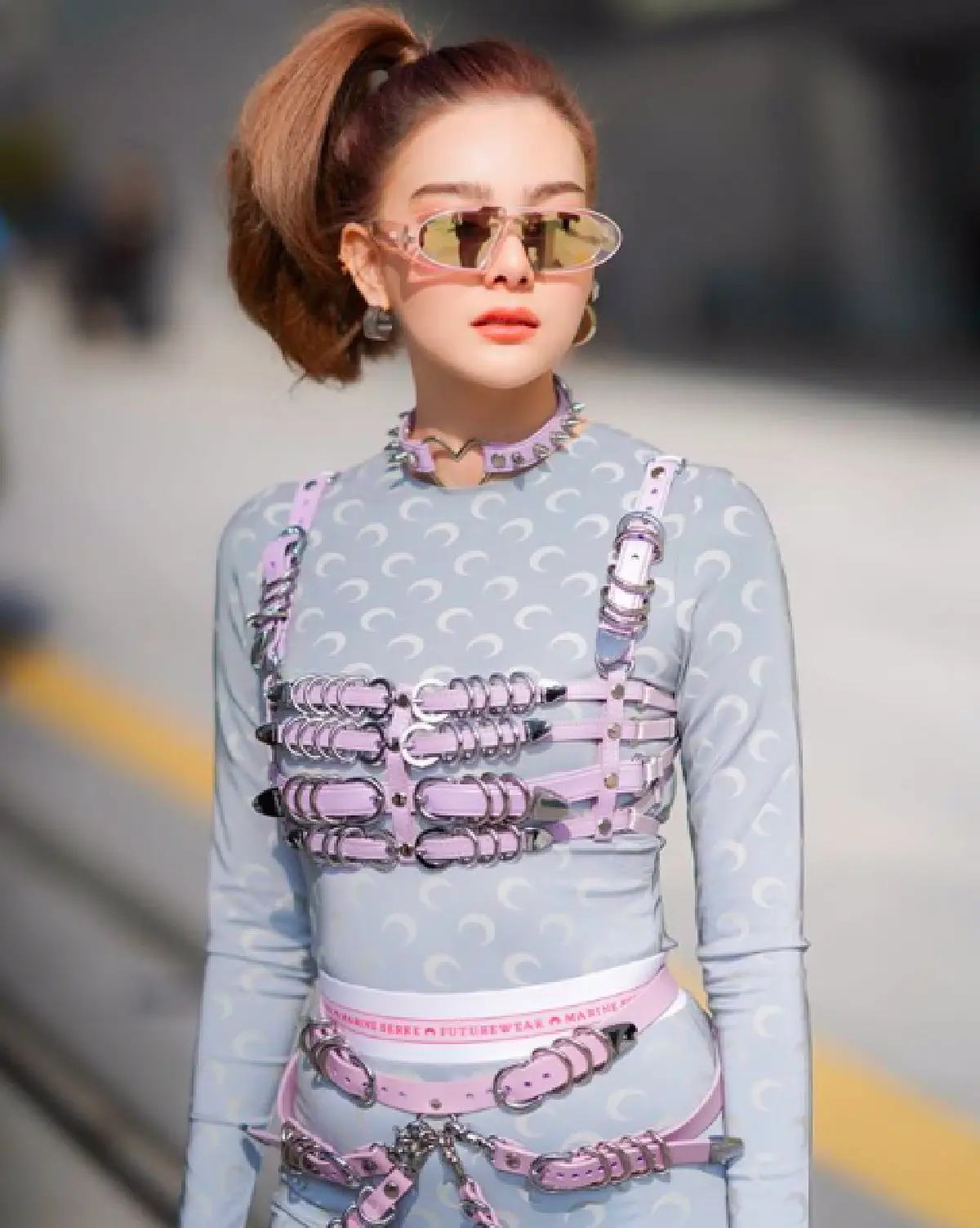 "ดิว อริสรา” ปังมาก! แต่งตัวจัดเต็มร่วมงาน Seoul Fashion Week เรียกแสงแฟลชจากช่างภาพรัวๆ