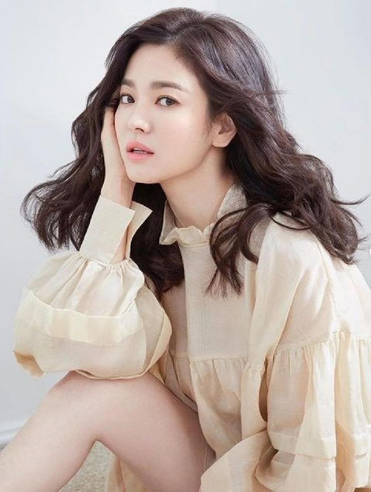 “ซงฮเยคโย" แคนเซิลงานอีเว้นท์ครั้งแรกหลังหย่า! เพื่อไว้อาลัย "ซอลลี่"