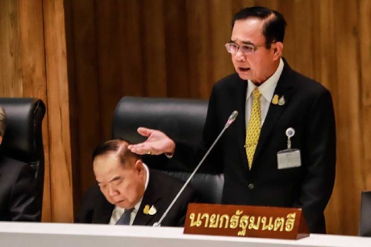 "บิ๊กตู่"ยิ้มแย้ม เข้าสภาฯ ถกงบฯ ปี 63 บอกสื่อใจร่มๆ "บิ๊กตู่"ยิ้มแย้ม เข้าสภาฯ ถกงบฯ ปี 63 บอกสื่อใจร่มๆ