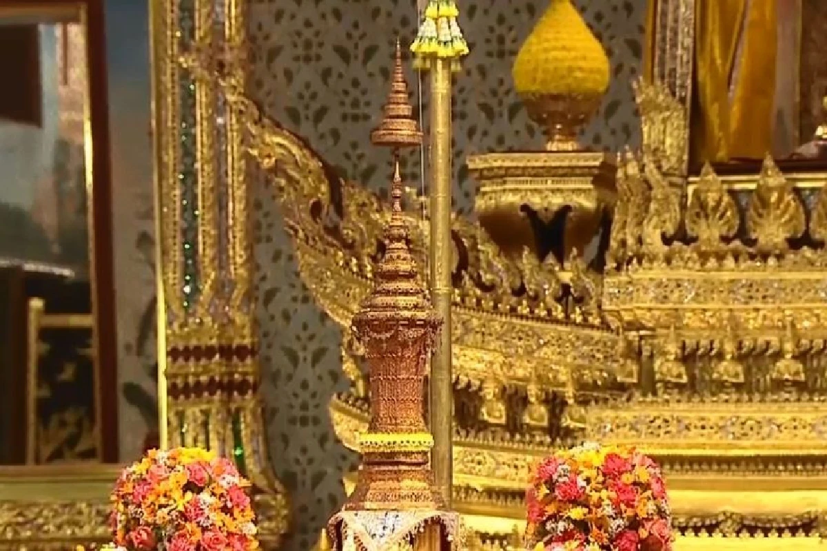 ถวายพระราชสมัญญาร.4เป็นพระสยามเทวมหามกุฏวิทยมหาราช