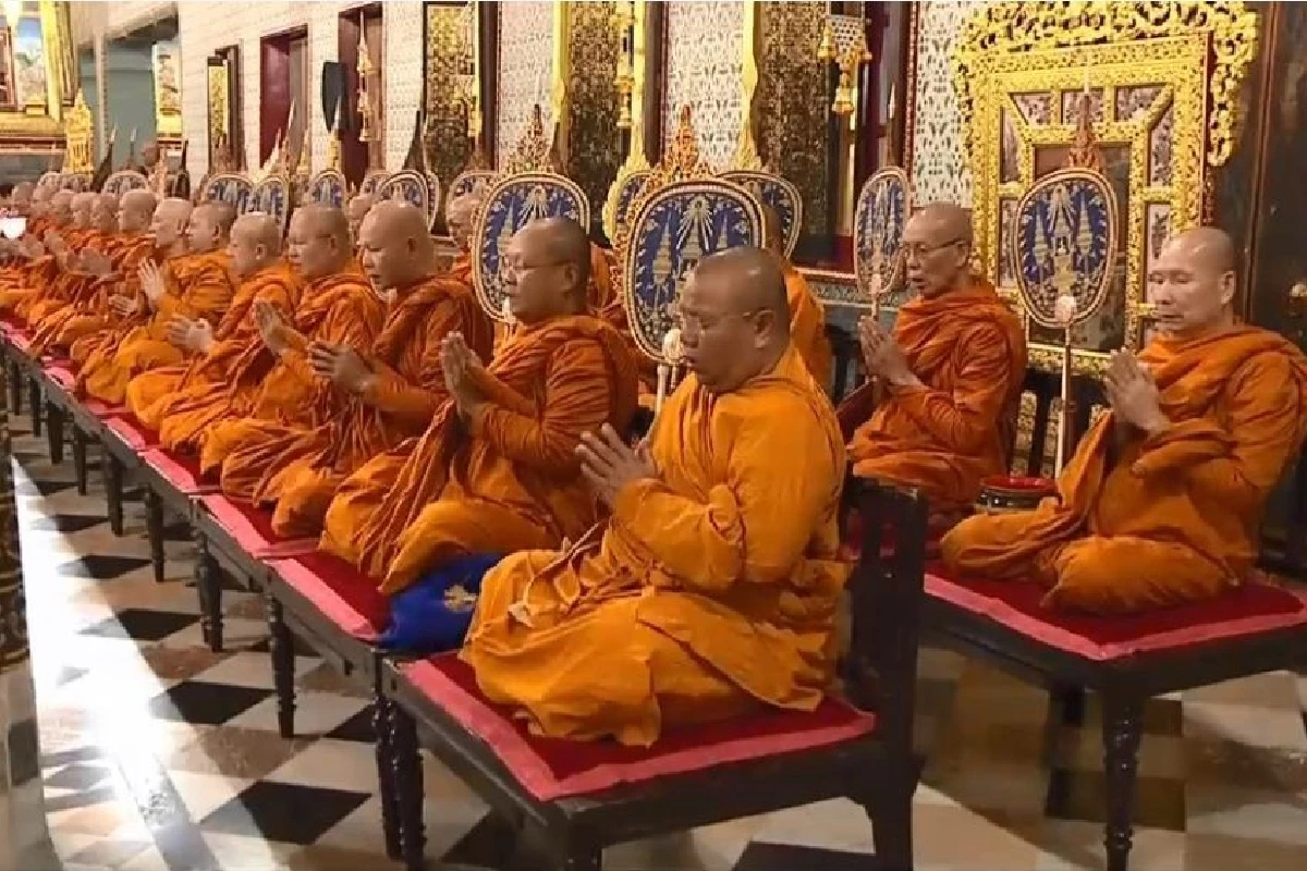 ถวายพระราชสมัญญาร.4เป็นพระสยามเทวมหามกุฏวิทยมหาราช