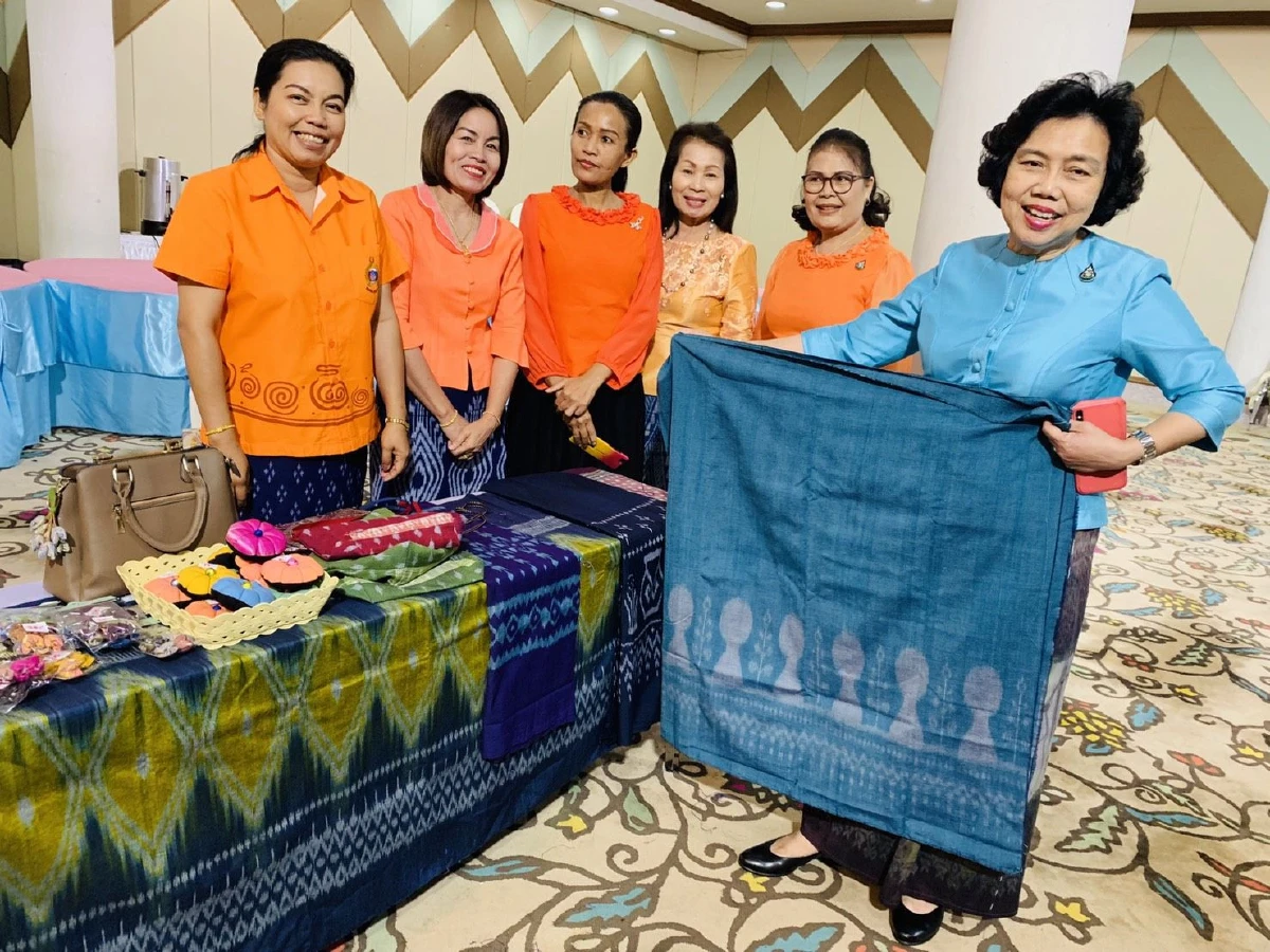 นำร่องเมืองอุดรธานีปลุกคนไทยสวมใส่ผ้าไทยกระตุ้นเศรษฐกิจชุมชน