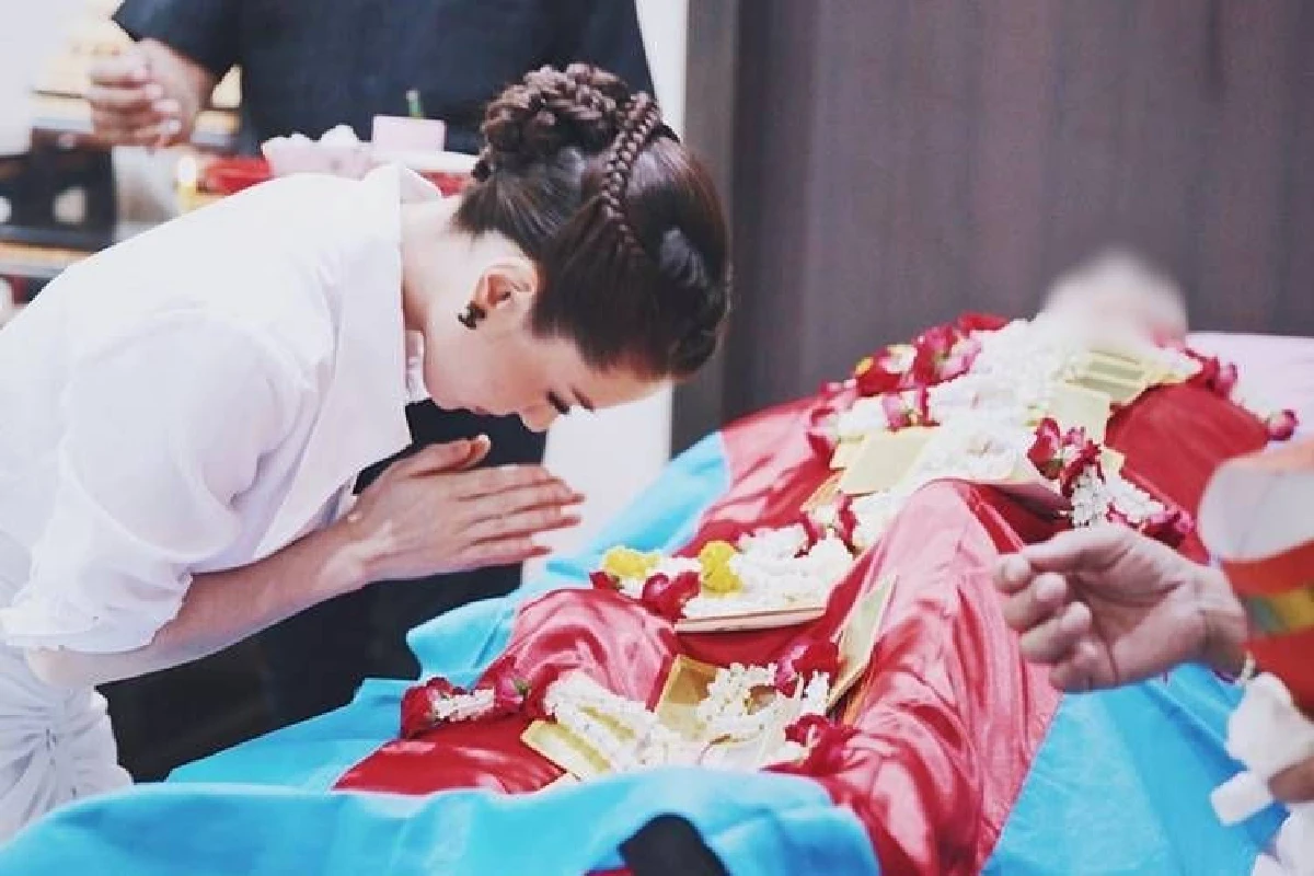 “ลีเดีย” เผยเรื่องราว “อาก๋ง” หอบเสื่อผืนหมอนใบจากจีนมาไทย ก่อนจากไปอย่างสงบในวัย 94 ปี