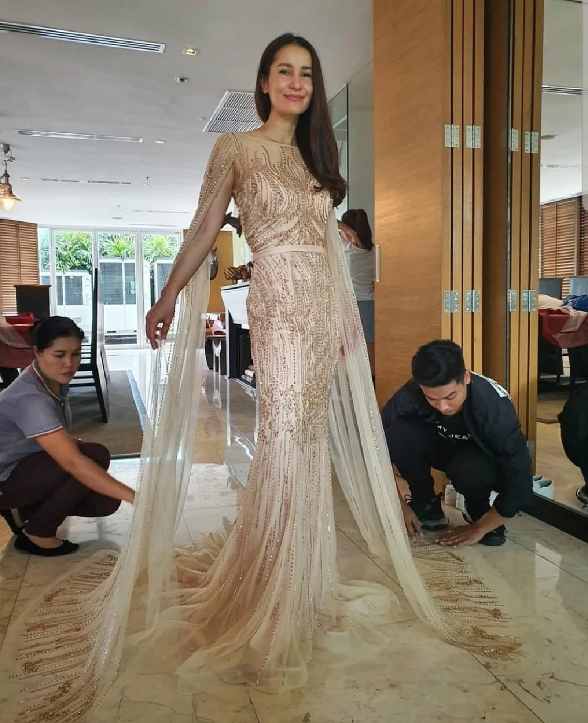 แอบลุ้นอยู่นะจ๊ะ! "แอน ทองประสม” ฟิตติ้งชุดแต่งงานสวยสง่ามาก ทำแฟนคลับฮือฮา