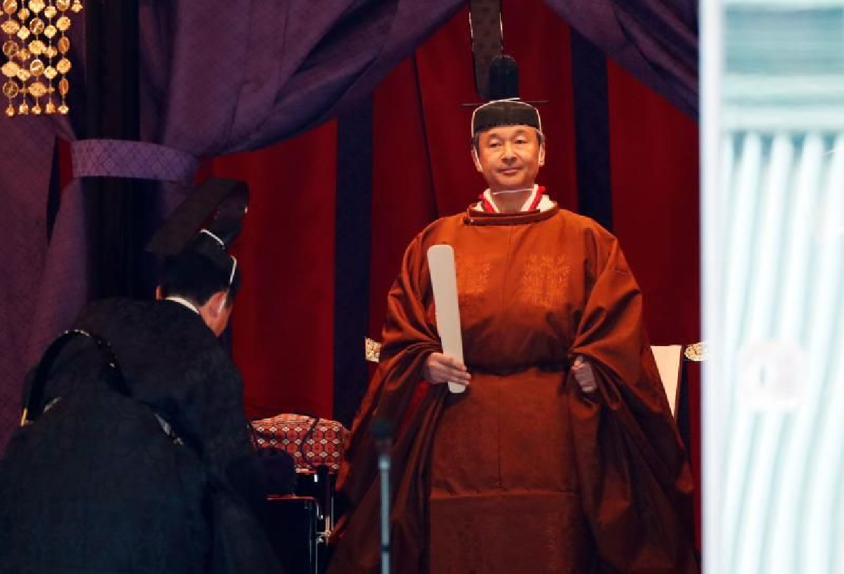 พระจักรพรรดินารูฮิโตะทรงประกอบพระราชพิธีบรมราชาภิเษก พระจักรพรรดินารูฮิโตะทรงประกอบพระราชพิธีบรมราชาภิเษก