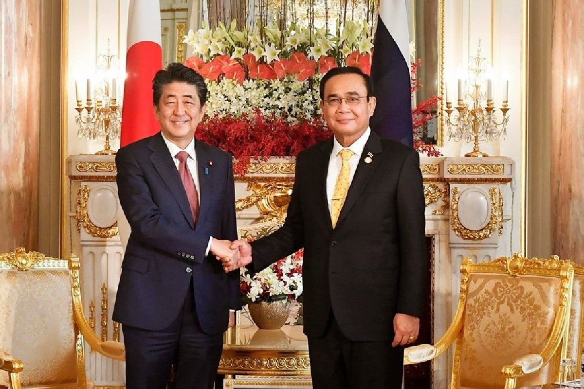 นายกฯเยือนญี่ปุ่นพบอาเบะห้วงการเข้าร่วมพระราชพิธีบรมราชาภิเษก นายกฯเยือนญี่ปุ่นพบอาเบะห้วงการเข้าร่วมพระราชพิธีบรมราชาภิเษก
