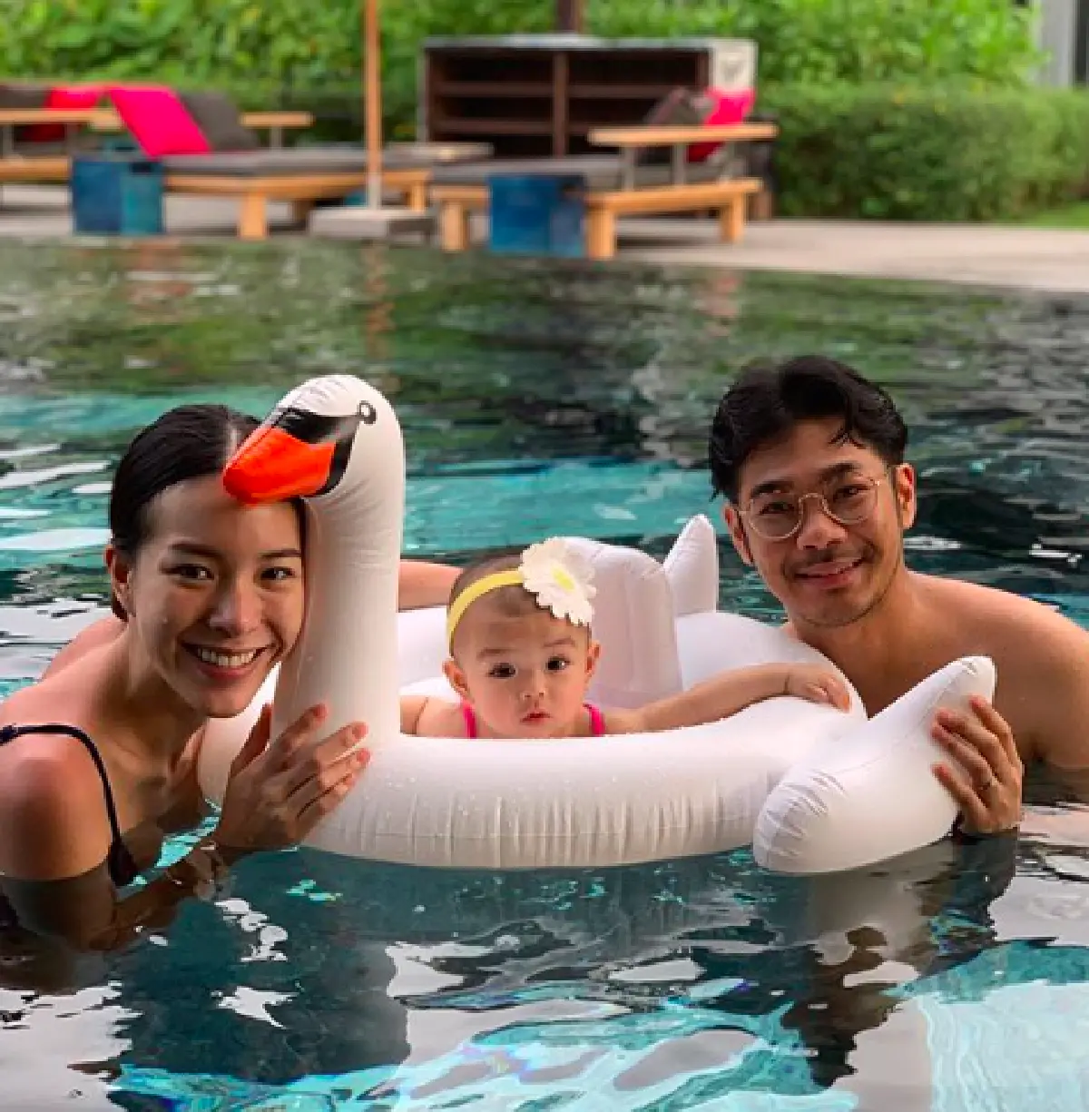 “เนม” จัดเซอร์ไพรส์สุดโรแมนติกให้ภรรยา “ป้อ” ในวันครบรอบแต่งงาน 1 ปี