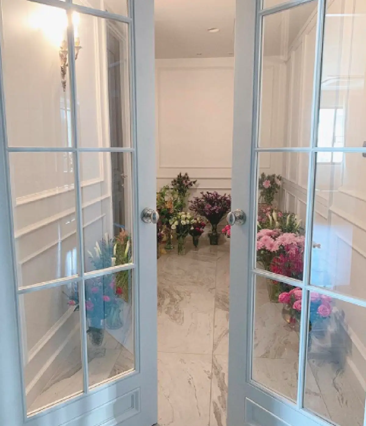 “เนม” จัดเซอร์ไพรส์สุดโรแมนติกให้ภรรยา “ป้อ” ในวันครบรอบแต่งงาน 1 ปี