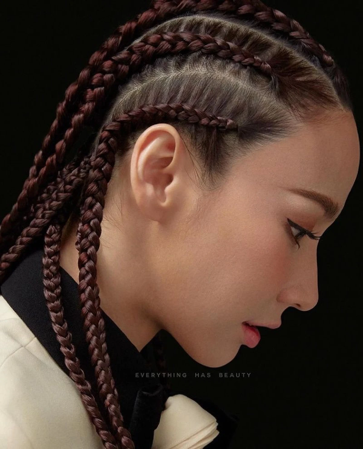 อั้ม พัชราภา อวดลุคเท่! ถักเปียทั้งหัว เผยกรอบหน้าชัดสวยจริงจึงเอาอยู่