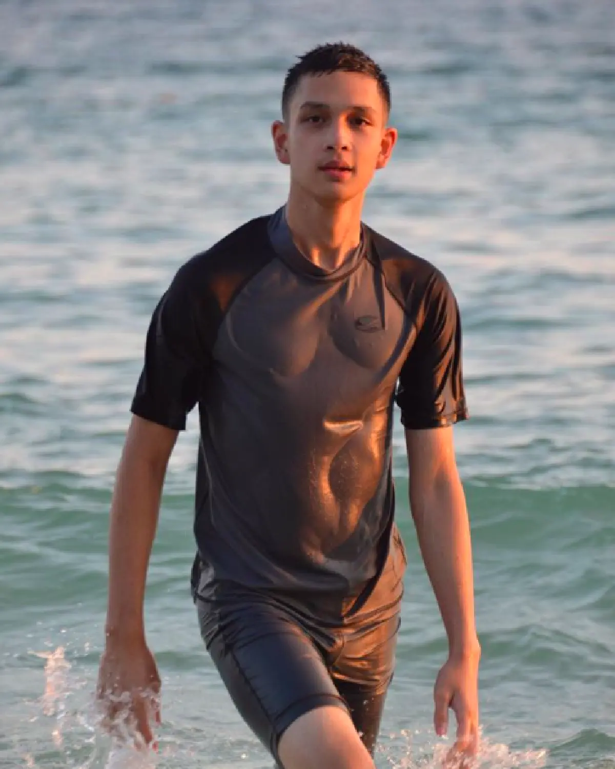 "กวาง กมลชนก" เผยภาพลูกชาย "น้องเน็ต”  ขึ้นจากทะเลได้หล่อมาก สาวๆ กรี๊ดสลบทีเดียว