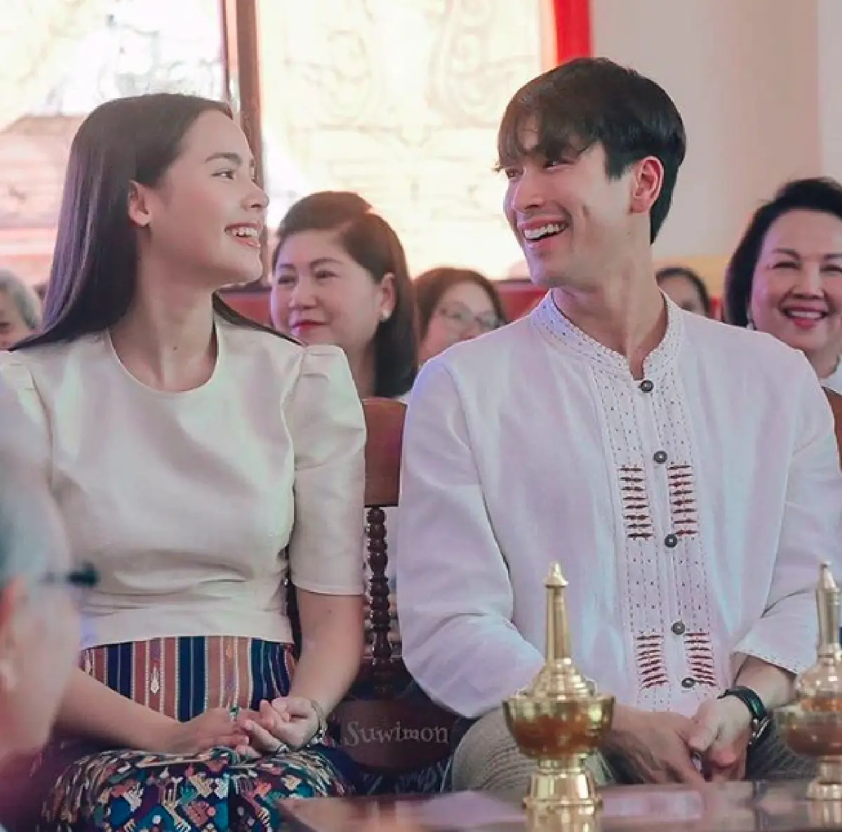 "ณเดชน์-ญาญ่า” เกี่ยวก้อยทำบุญกฐินประจำปี ได้เงินเข้าวัดกว่า 2 ล้านบาท