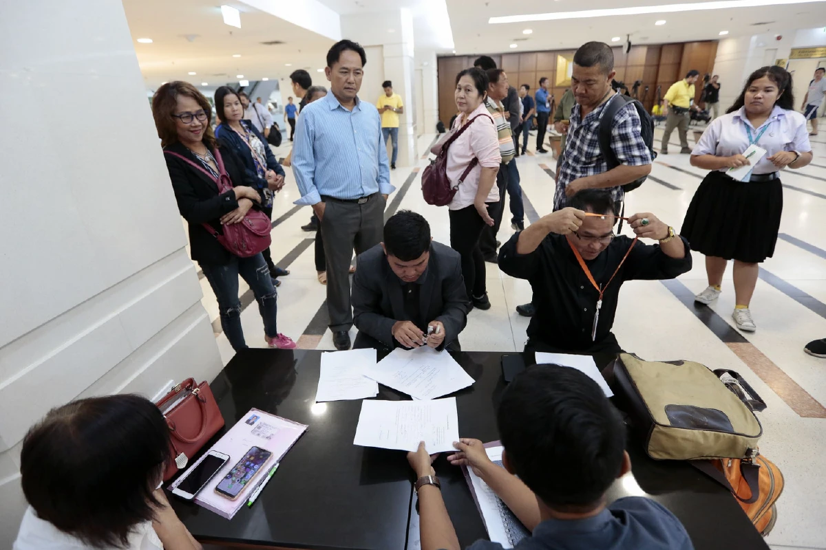 อนาคตใหม่ระส่ำ! เลือดเก่ากว่า 100 คนยื่นใบลาออกจากสมาชิกพรรค