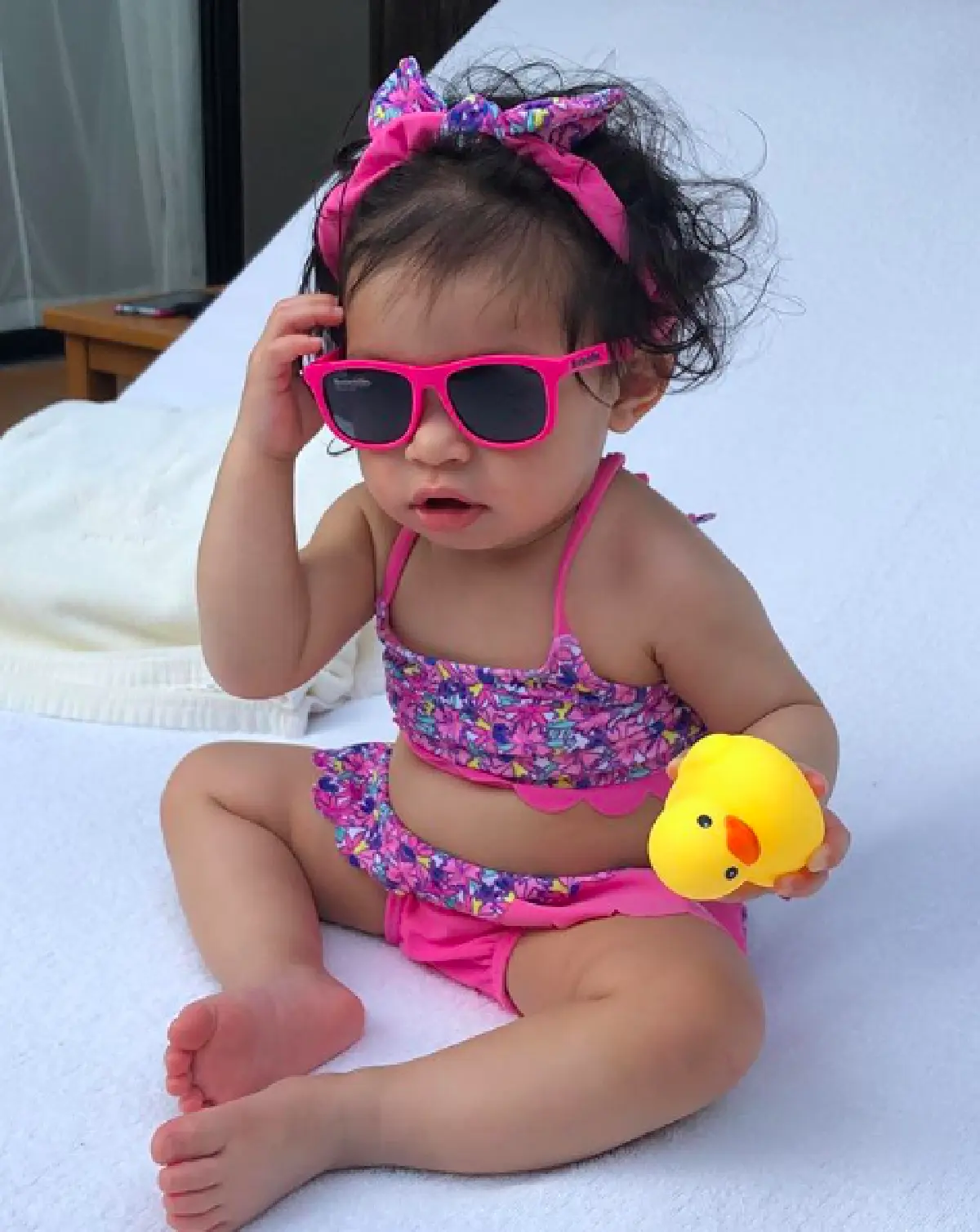 "เบนซ์ พรชิตา” เที่ยวหัวหินกับครอบครัว ไม่วายคว้าทูพีชมาใส่โชว์แผ่นหลังสุดแซ่บ