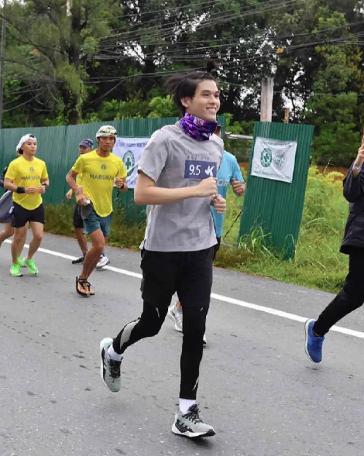 หมอฉลามวิ่งแบบพี่ตูน! “สกาย” ร่วมวิ่งการกุศลเป็นเซ็ตสุดท้ายจาก จ.พังงา สู่ จ.ภูเก็ต เป็นที่เรียบร้อย