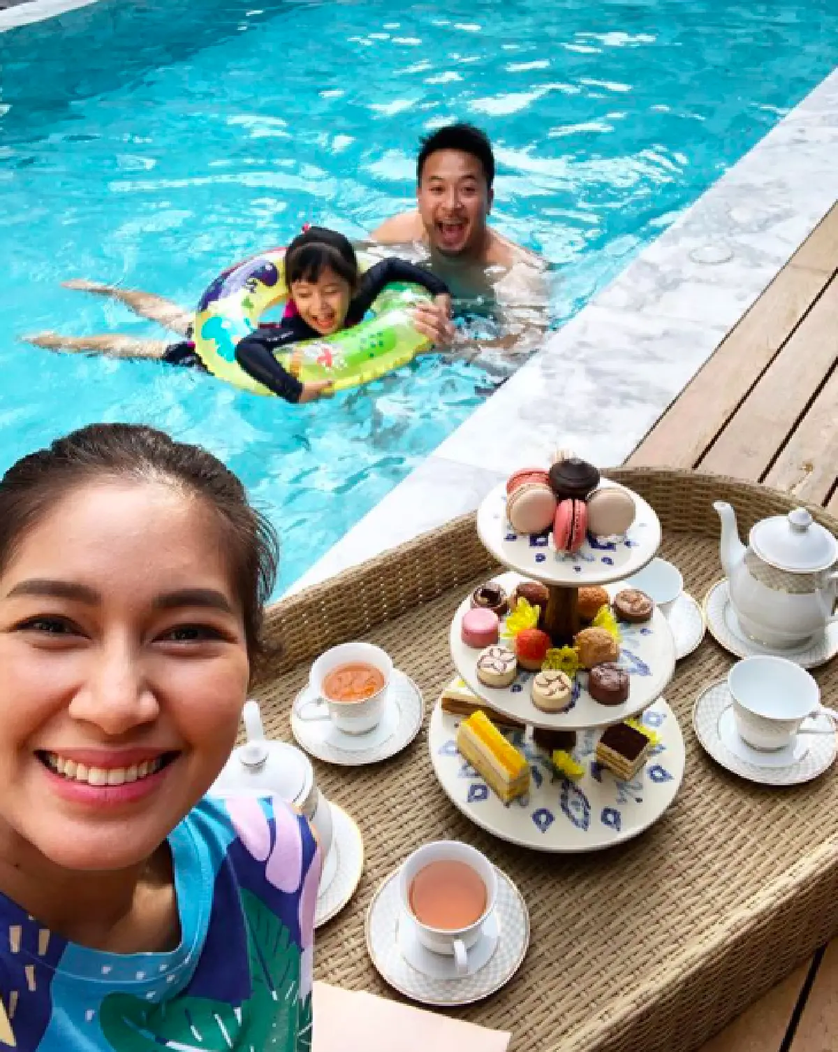 "เบนซ์ พรชิตา” เที่ยวหัวหินกับครอบครัว ไม่วายคว้าทูพีชมาใส่โชว์แผ่นหลังสุดแซ่บ