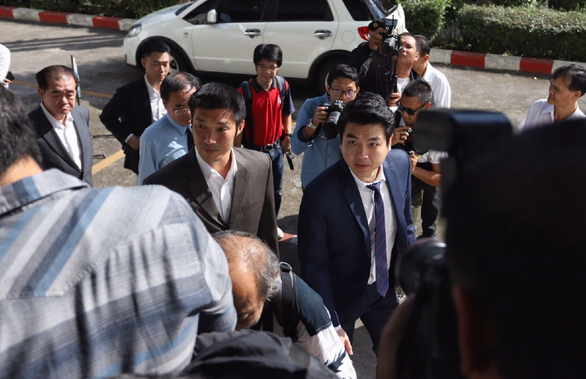 ทำผู้มีอำนาจไม่สบายใจ-ผิดจริงหรือ! "อนาคตใหม่" ถามสังคมหลังโดนกว่า 20 ดดี