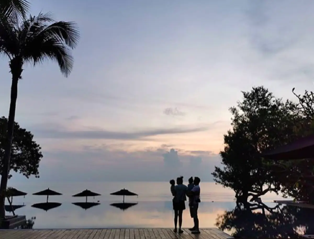 "เบนซ์ พรชิตา” เที่ยวหัวหินกับครอบครัว ไม่วายคว้าทูพีชมาใส่โชว์แผ่นหลังสุดแซ่บ